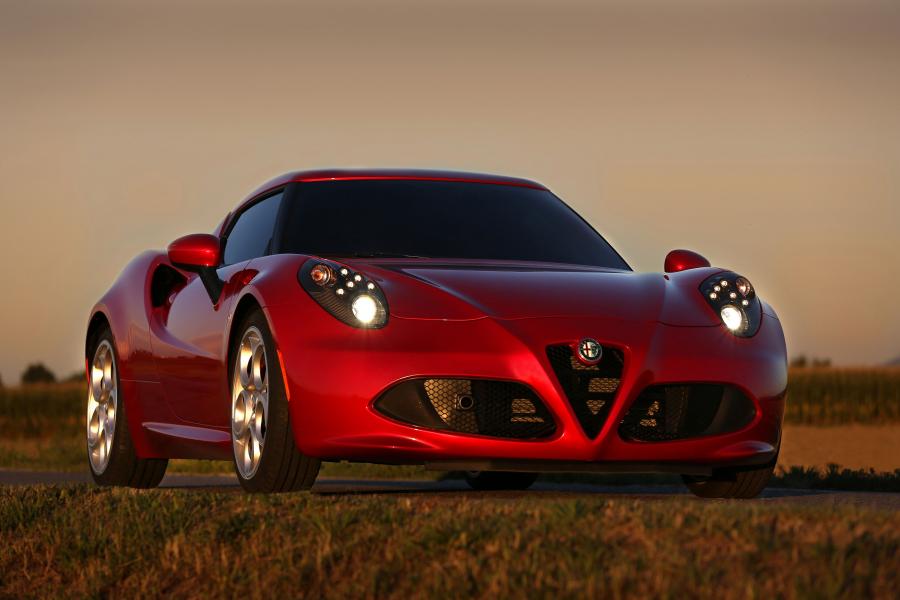  Alfa Romeo 4C (960) 2013 года  (WW) (фото 11 из 77)